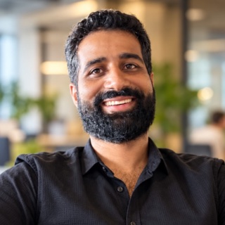 Shehzen Sidiq, Co-founder & CTO of Cosmic Stack
